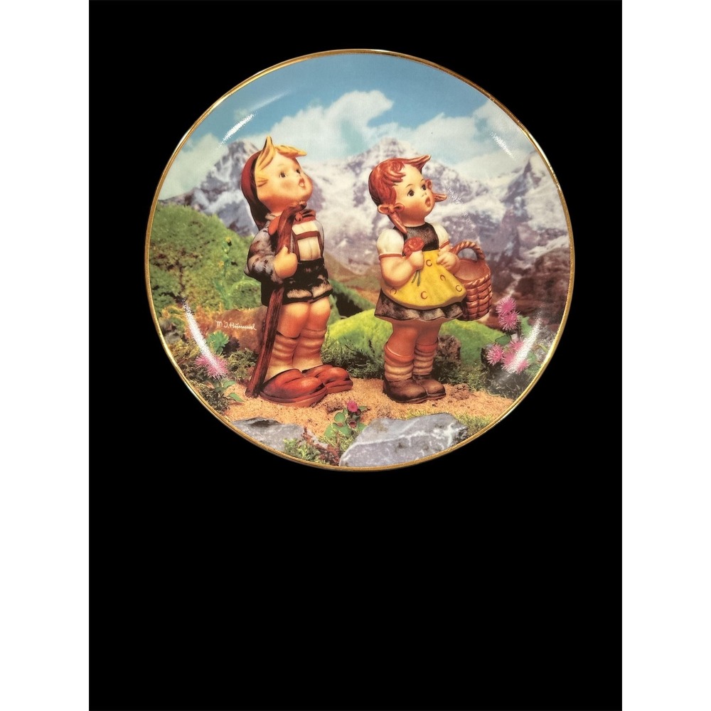 1992 Danbury Mint M.I. Hummel Little Companions - Little Explorers ML 487